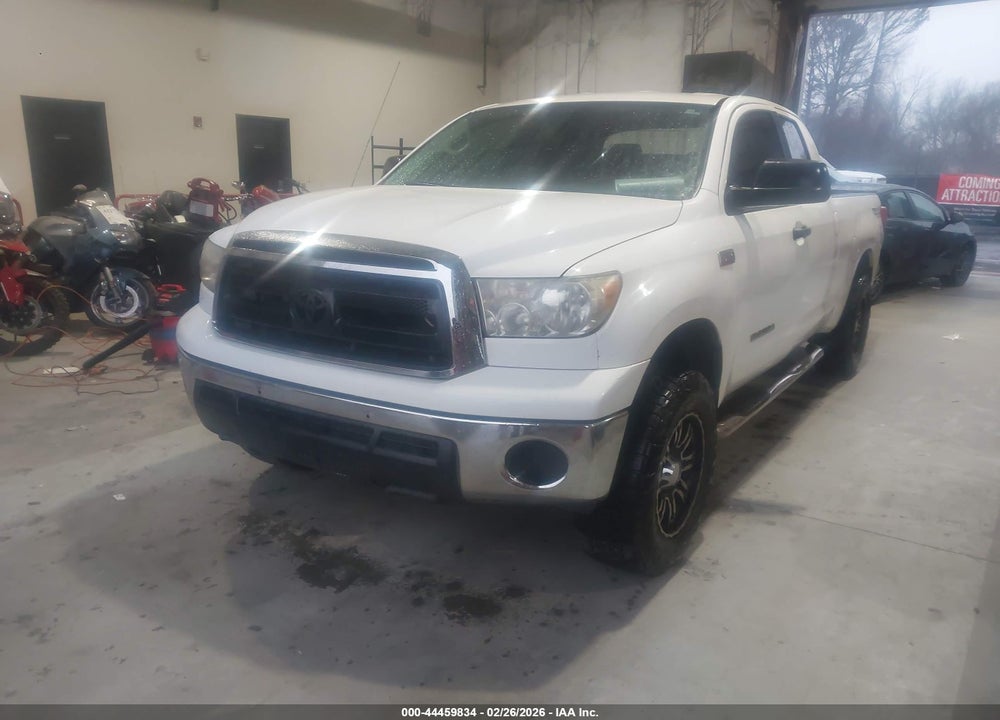 2011 TOYOTA TUNDRA GRADE 5.7L V8 VIN: 5TFRY5F16BX099947