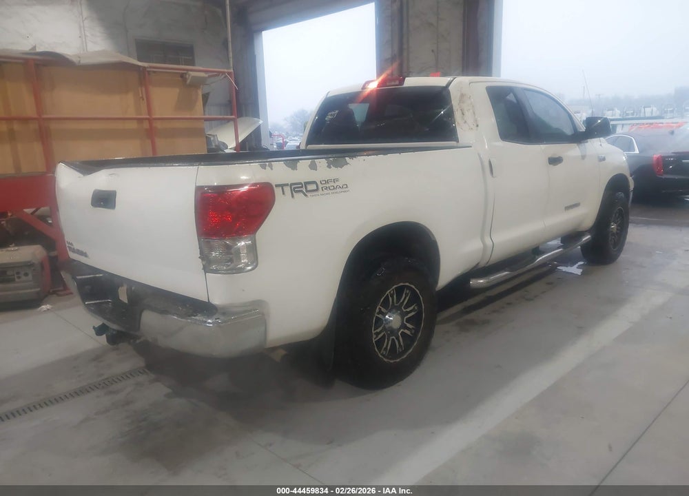 2011 TOYOTA TUNDRA GRADE 5.7L V8 VIN: 5TFRY5F16BX099947