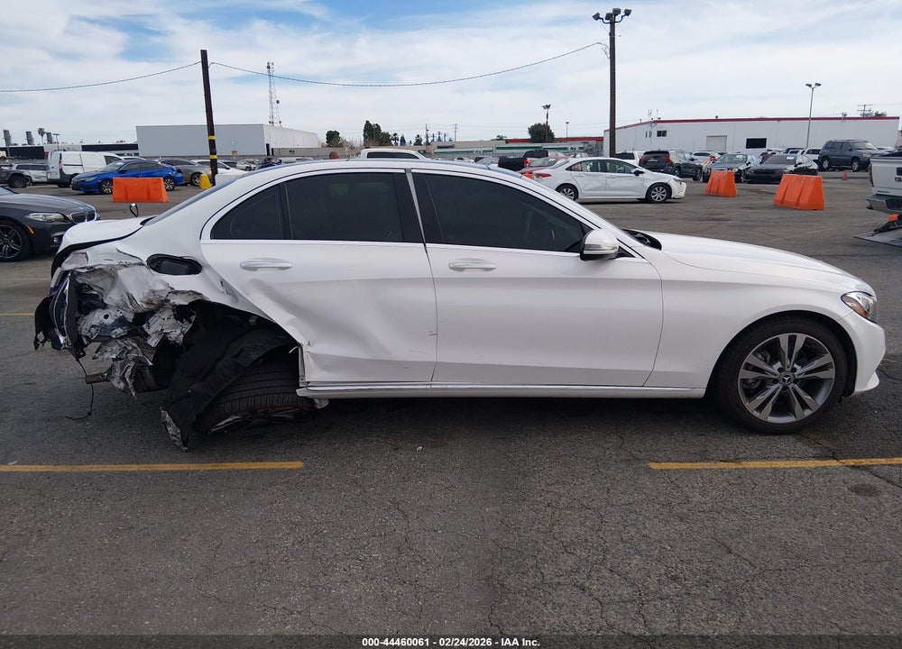 2017 MERCEDES-BENZ C 300 VIN: 55SWF4JB0HU220637