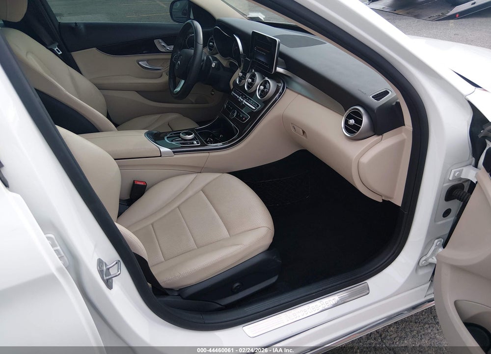 2017 MERCEDES-BENZ C 300 VIN: 55SWF4JB0HU220637