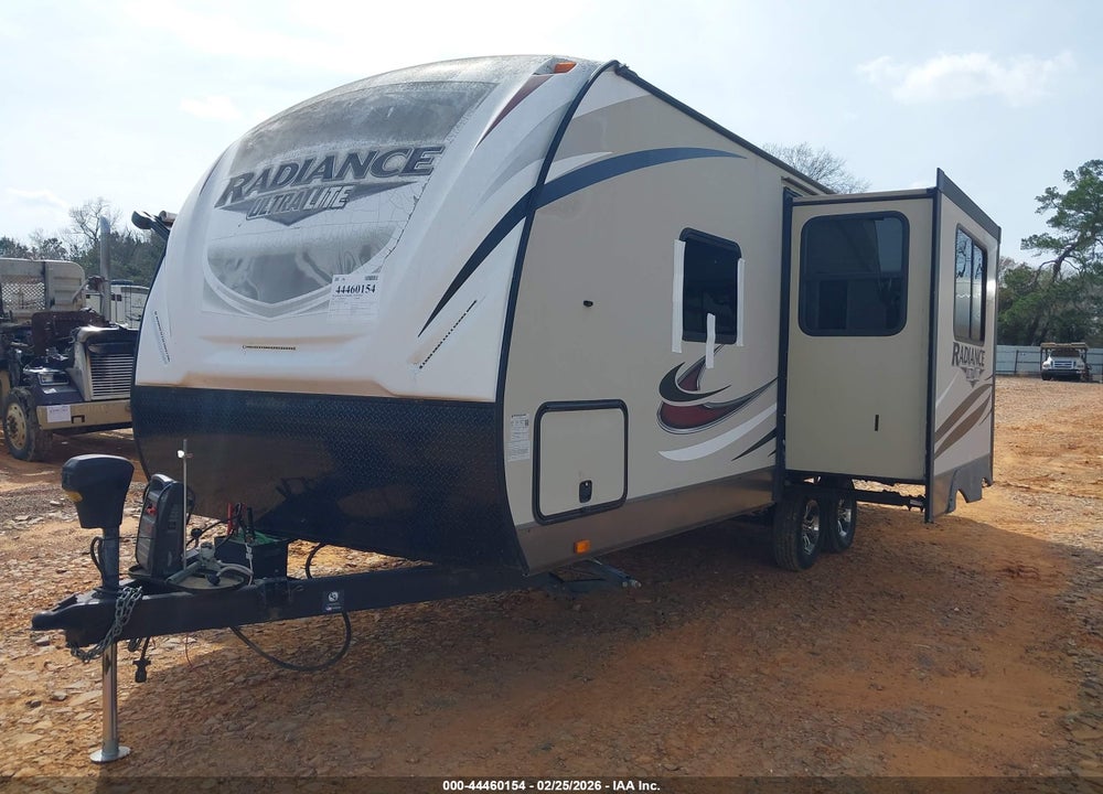 2017 RADIANCE ULTRA LITE VIN: 5RXFB2729H2340655
