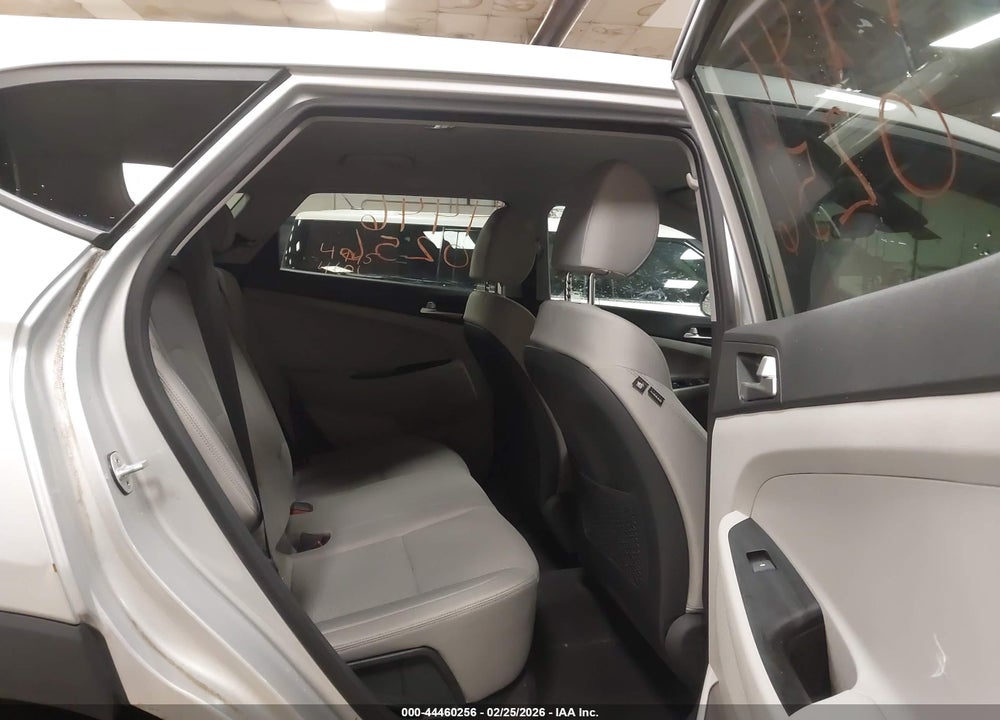 2019 HYUNDAI TUCSON SE VIN: KM8J2CA43KU953326