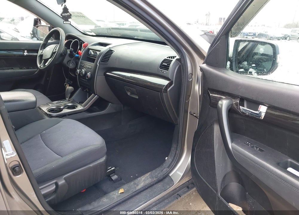 2013 KIA SORENTO LX VIN: 5XYKTDA64DG354811