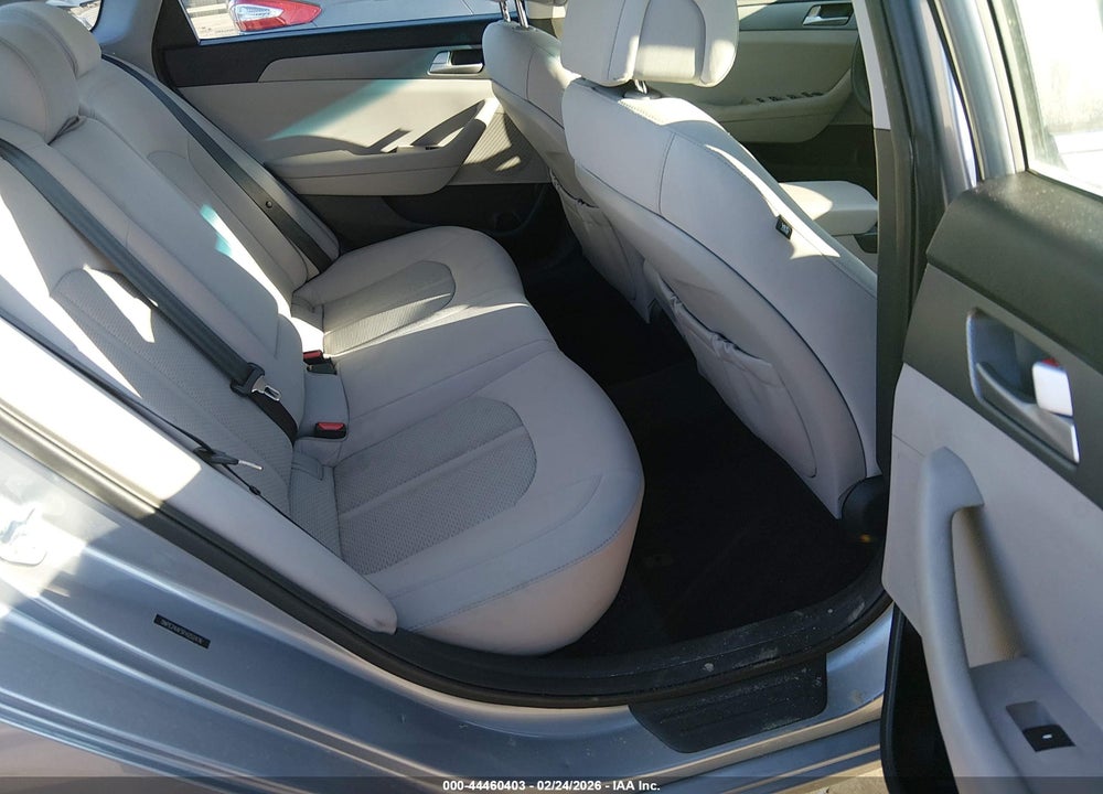 2015 HYUNDAI SONATA SE VIN: 5NPE24AF5FH252476