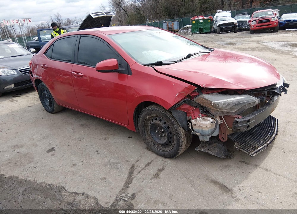 2018 TOYOTA COROLLA LE VIN: 5YFBURHE4JP821109