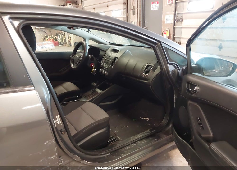 2015 KIA FORTE EX VIN: KNAFX4A85F5282372