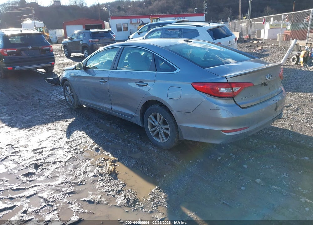 2015 HYUNDAI SONATA SE VIN: 5NPE24AF3FH162212
