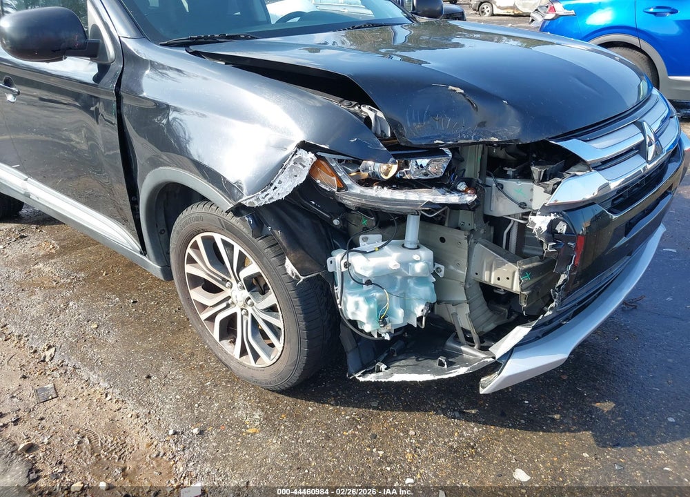 2017 MITSUBISHI OUTLANDER ES VIN: JA4AD2A39HZ010752