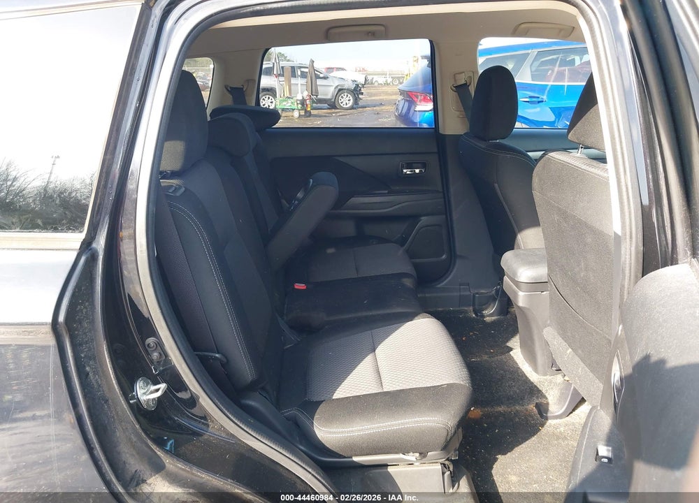 2017 MITSUBISHI OUTLANDER ES VIN: JA4AD2A39HZ010752