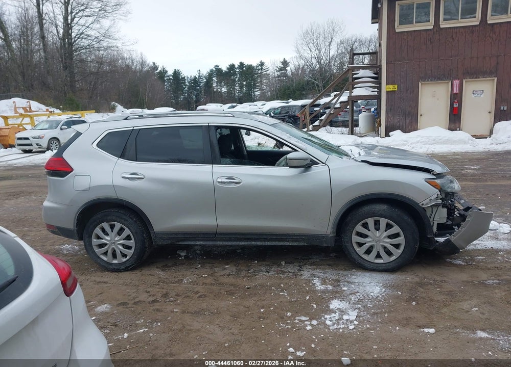 2017 NISSAN ROGUE S VIN: 5N1AT2MV7HC824774