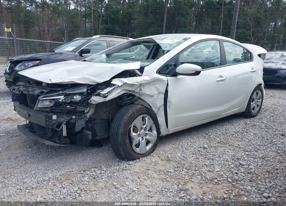 2018 KIA FORTE LX VIN: 3KPFK4A77JE244633