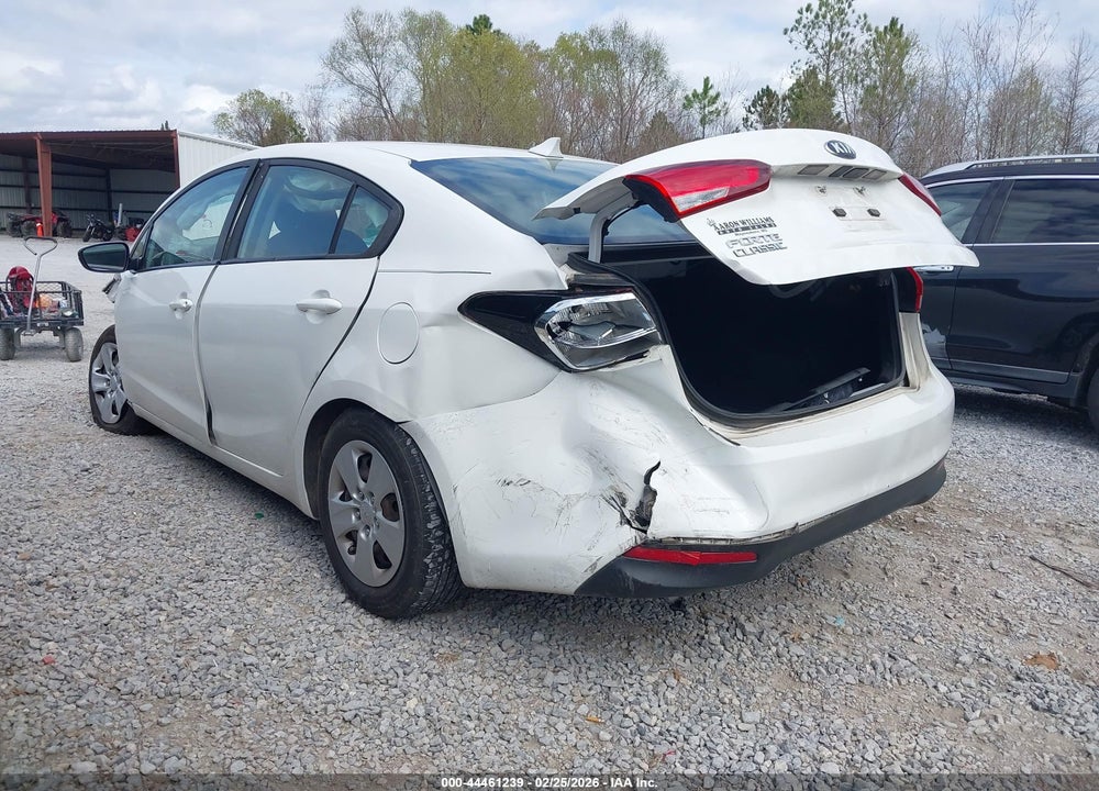 2018 KIA FORTE LX VIN: 3KPFK4A77JE244633