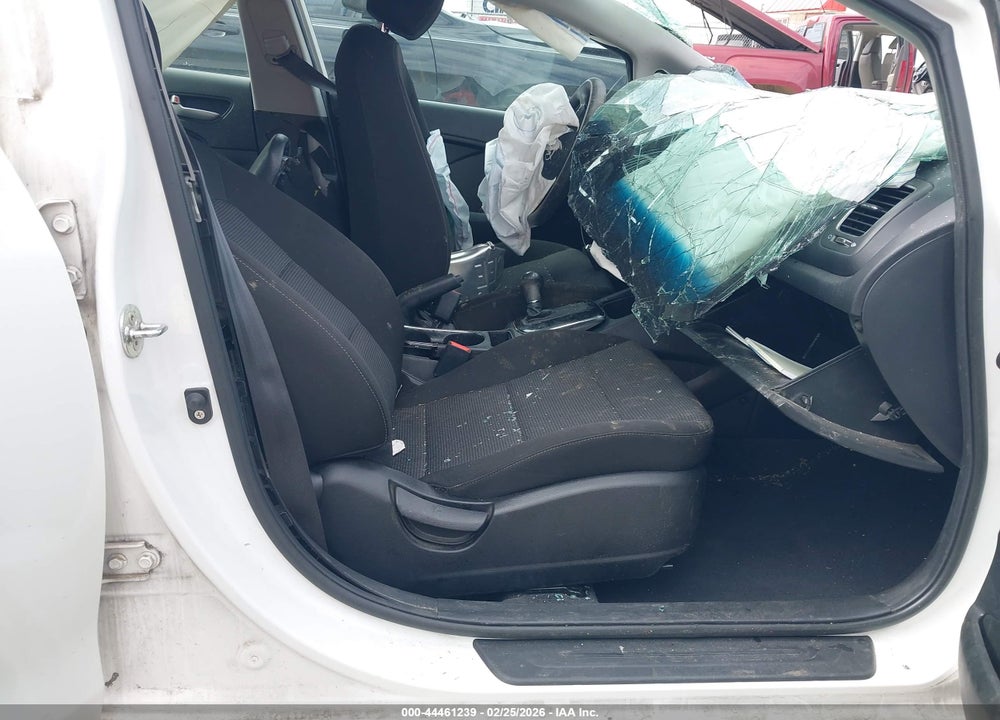 2018 KIA FORTE LX VIN: 3KPFK4A77JE244633