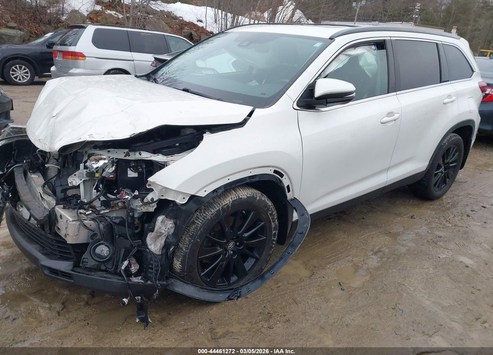 2019 TOYOTA HIGHLANDER SE VIN: 5TDJZRFH8KS608604