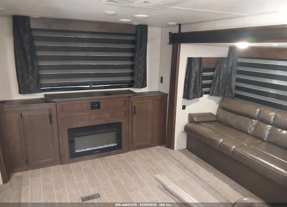 2021 FOREST RIVER OTHER VIN: 4X4TCKG24MX146903