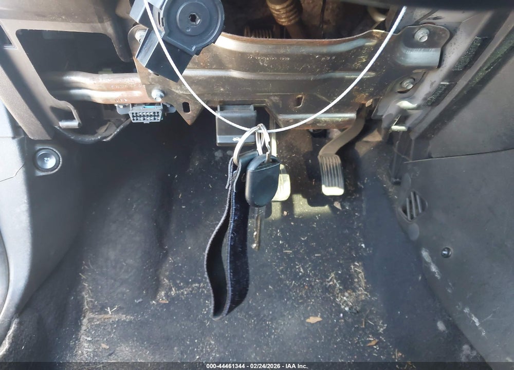 2011 FORD FOCUS SES VIN: 1FAHP3GN8BW143009
