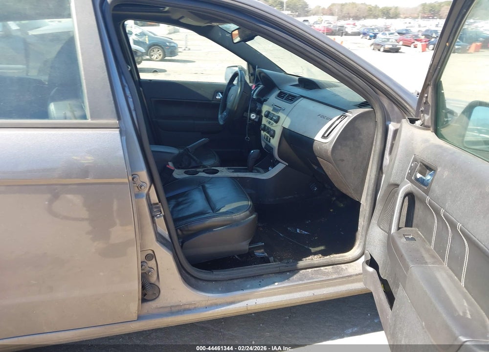 2011 FORD FOCUS SES VIN: 1FAHP3GN8BW143009