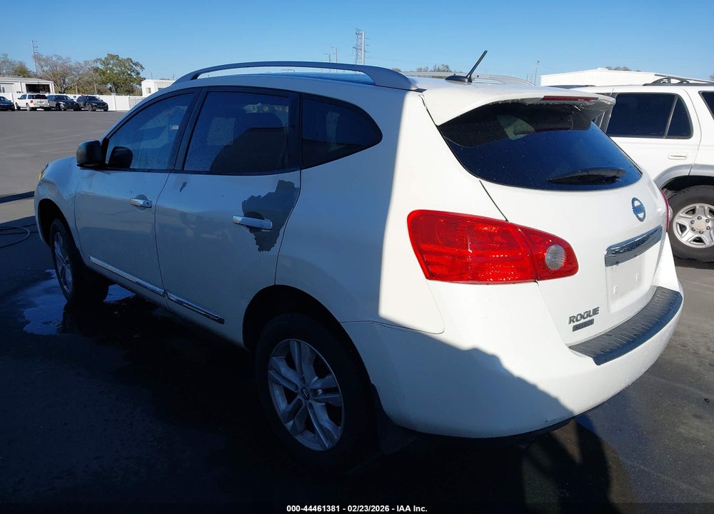 2015 NISSAN ROGUE SELECT S VIN: JN8AS5MT2FW661426