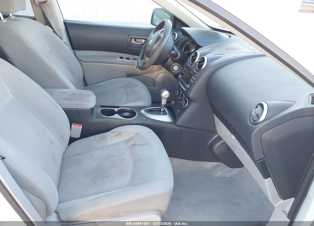 2015 NISSAN ROGUE SELECT S VIN: JN8AS5MT2FW661426