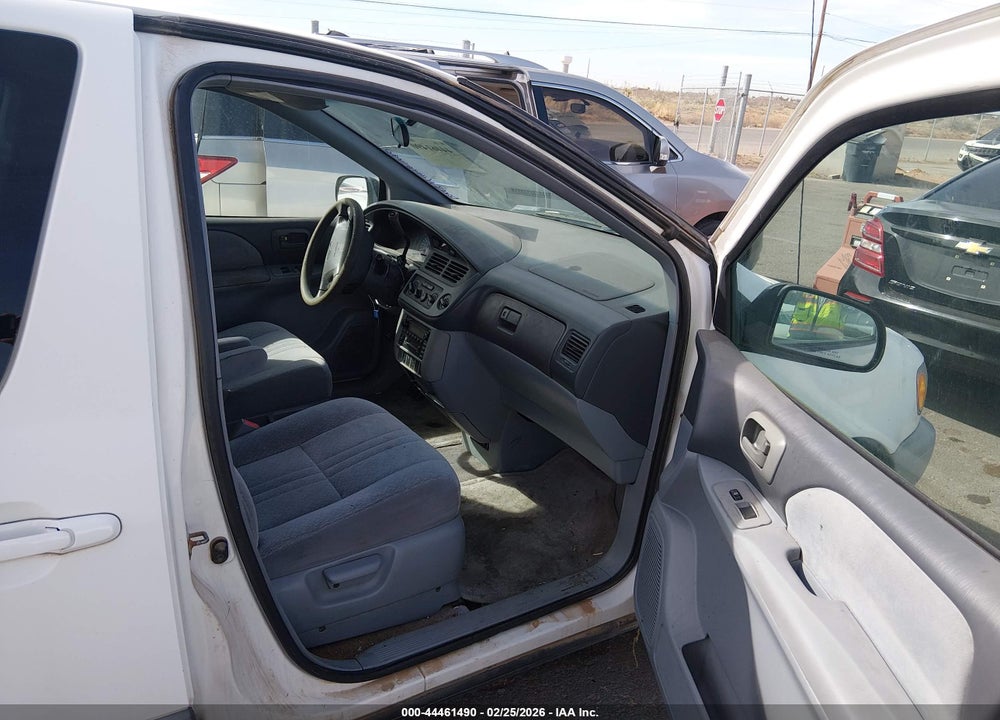 2001 TOYOTA SIENNA CE VIN: 4T3ZF19C31U394485