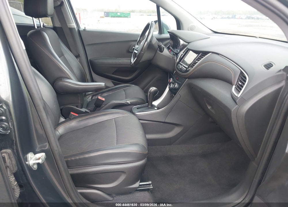 2019 CHEVROLET TRAX LT VIN: 3GNCJLSB2KL339589