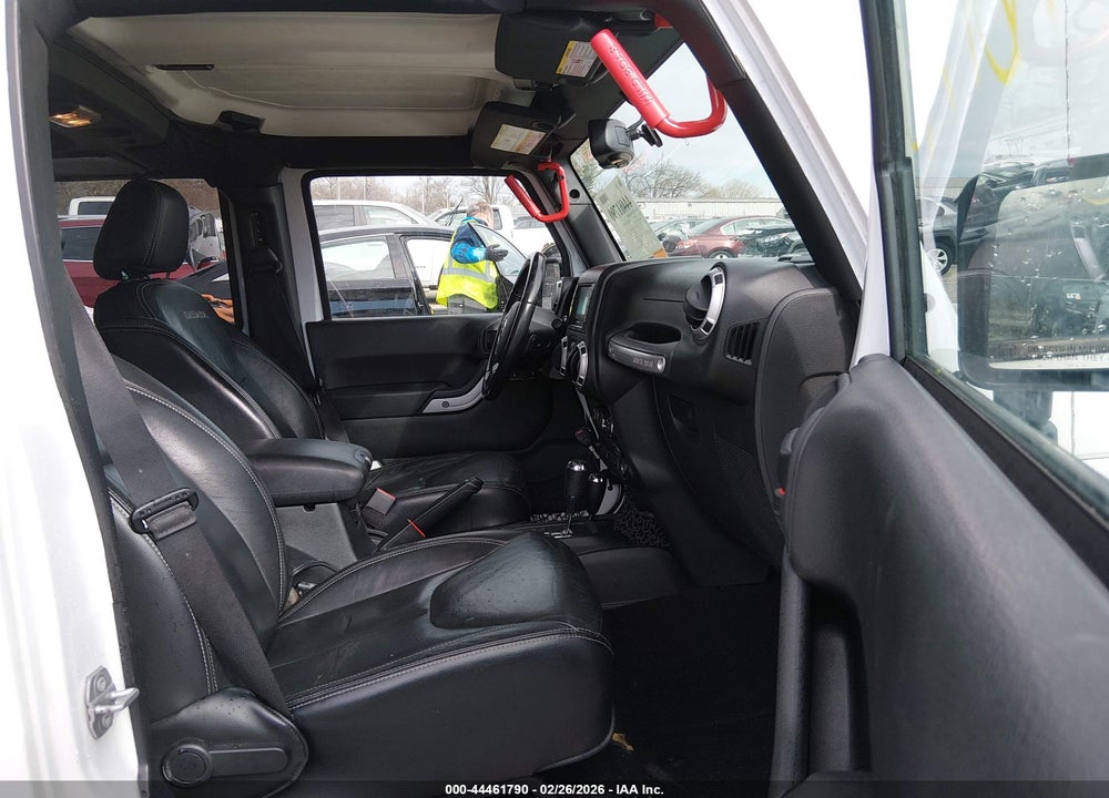 2016 JEEP WRANGLER UNLIMITED SAHARA VIN: 1C4BJWEG9GL114800