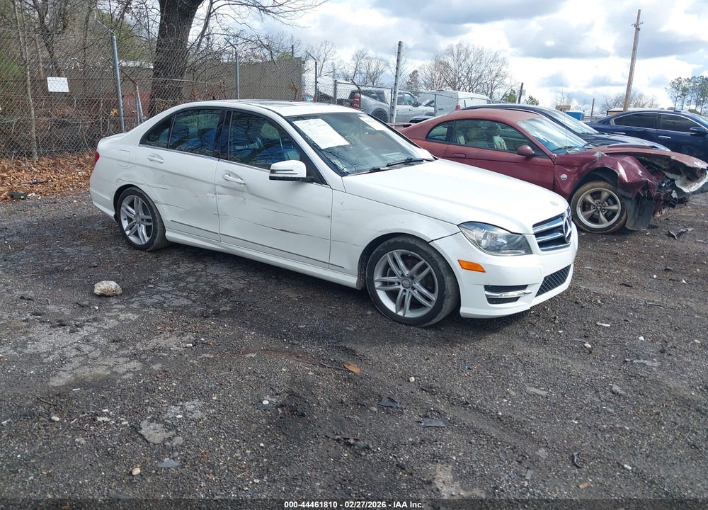2014 MERCEDES-BENZ C 250 SPORT VIN: WDDGF4HB0EG232452