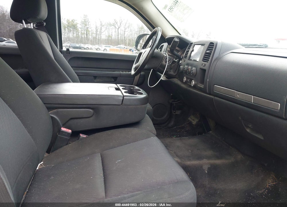 2010 CHEVROLET SILVERADO 1500 LT VIN: 1GCSKSE04AZ197596