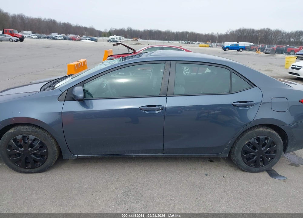 2018 TOYOTA COROLLA LE VIN: 2T1BURHE4JC106234