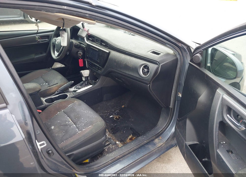 2018 TOYOTA COROLLA LE VIN: 2T1BURHE4JC106234