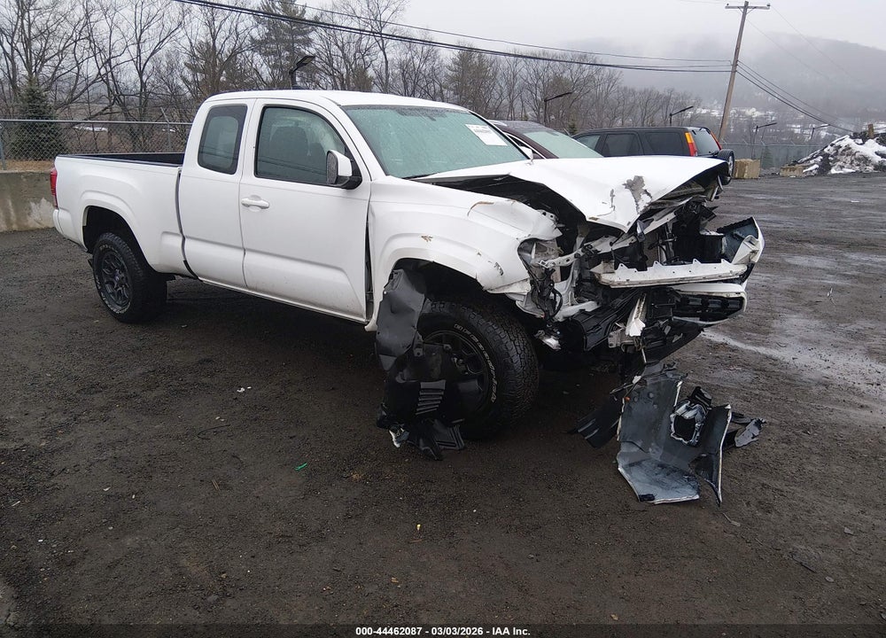 2016 TOYOTA TACOMA SR VIN: 5TFSX5EN0GX041381