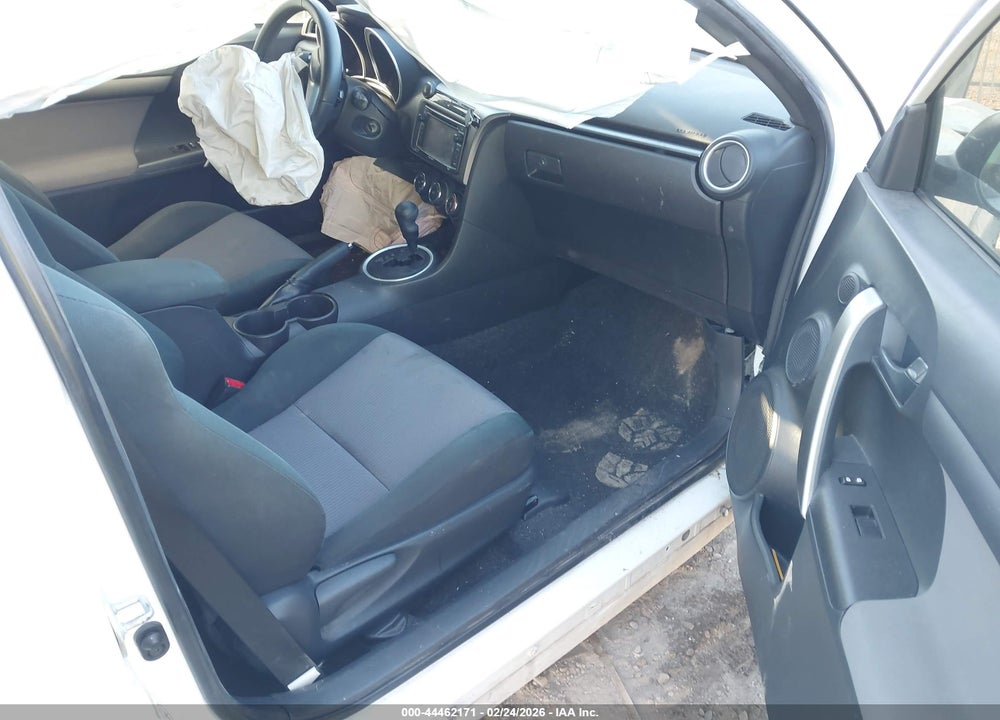 2015 SCION TC VIN: JTKJF5C73F3090754
