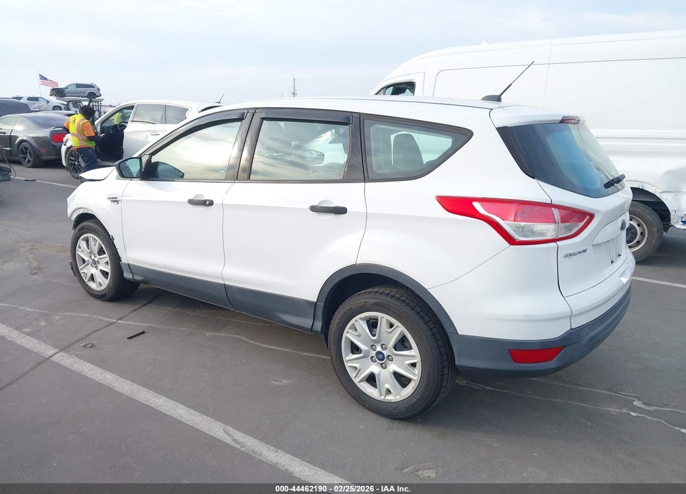 2015 FORD ESCAPE S VIN: 1FMCU0F78FUC75005