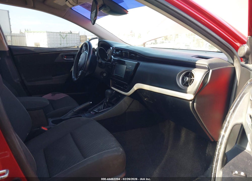 2018 TOYOTA COROLLA IM VIN: JTNKARJE7JJ565602