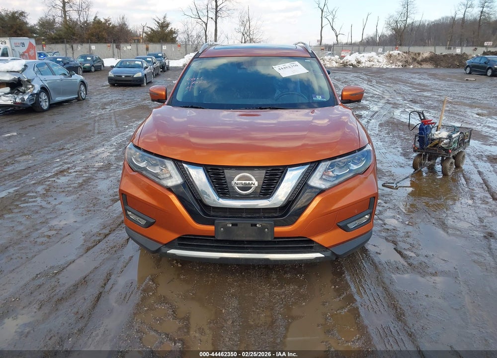 2017 NISSAN ROGUE SL VIN: 5N1AT2MV3HC813027