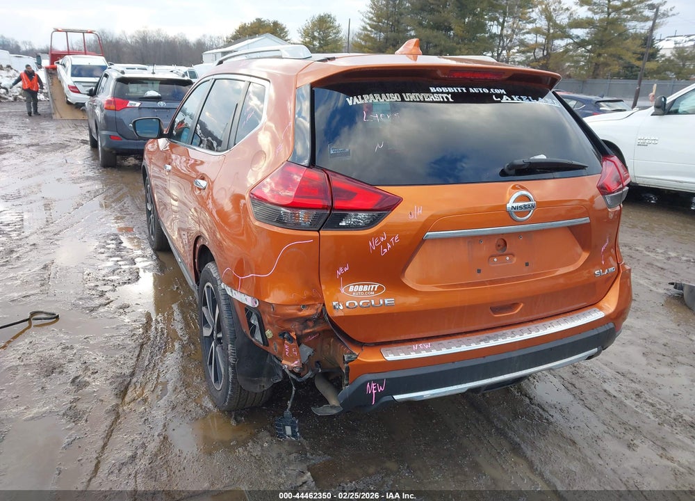 2017 NISSAN ROGUE SL VIN: 5N1AT2MV3HC813027