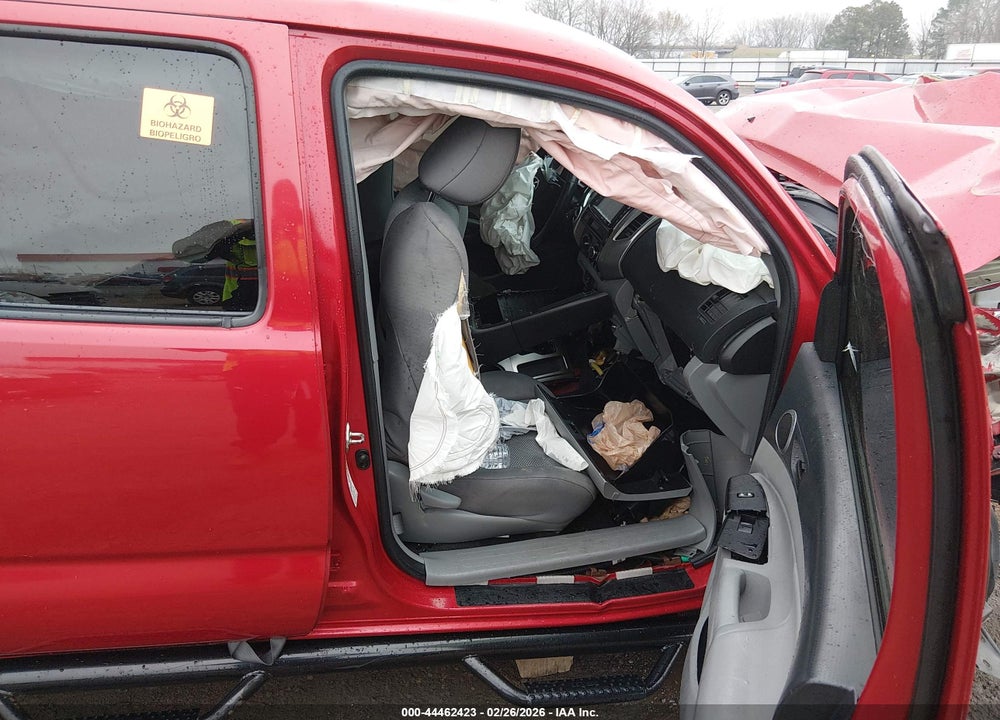 2015 TOYOTA TACOMA BASE V6 VIN: 3TMLU4EN0FM204977