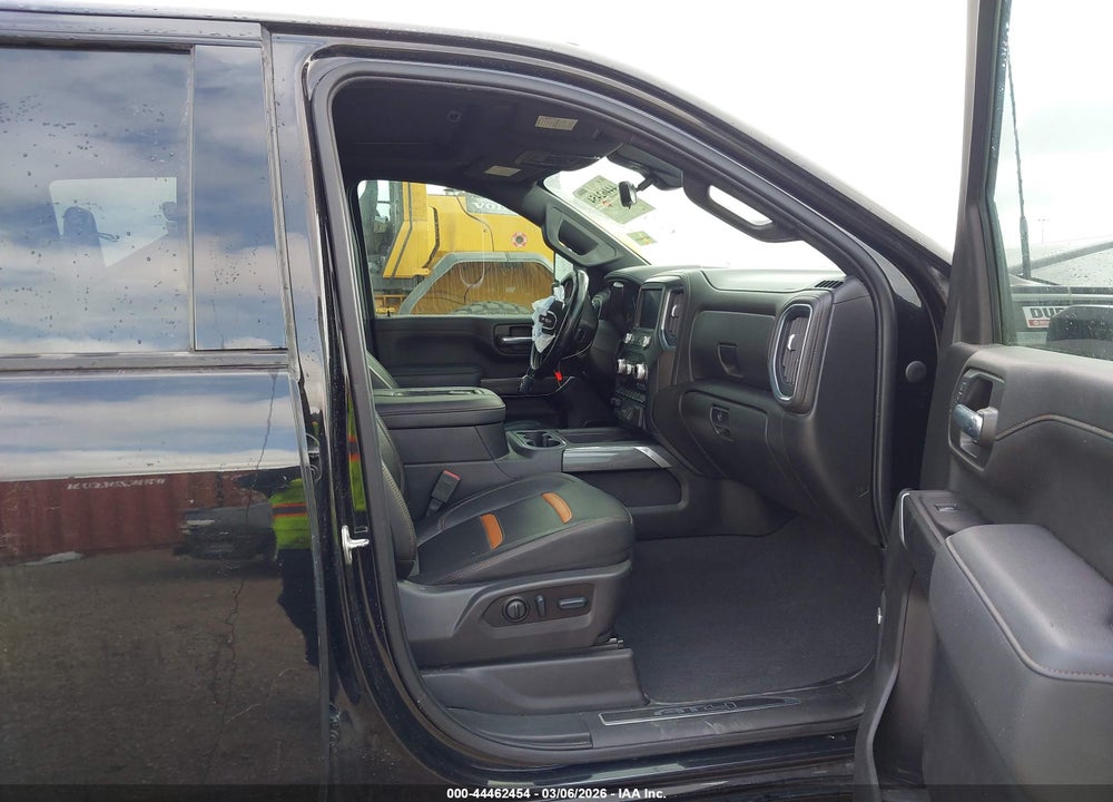 2022 GMC SIERRA 2500HD 4WD  STANDARD BED AT4 VIN: 1GT49PEY5NF299505