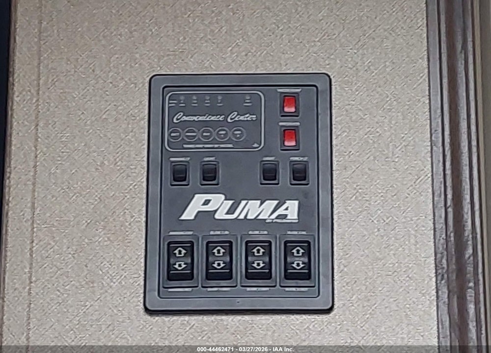 2017 PALOMINO PUMA 32BHKS VIN: 4X4TPUH22HP067217