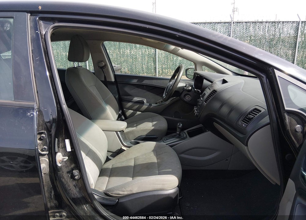 2015 KIA FORTE LX VIN: KNAFK4A64F5436938