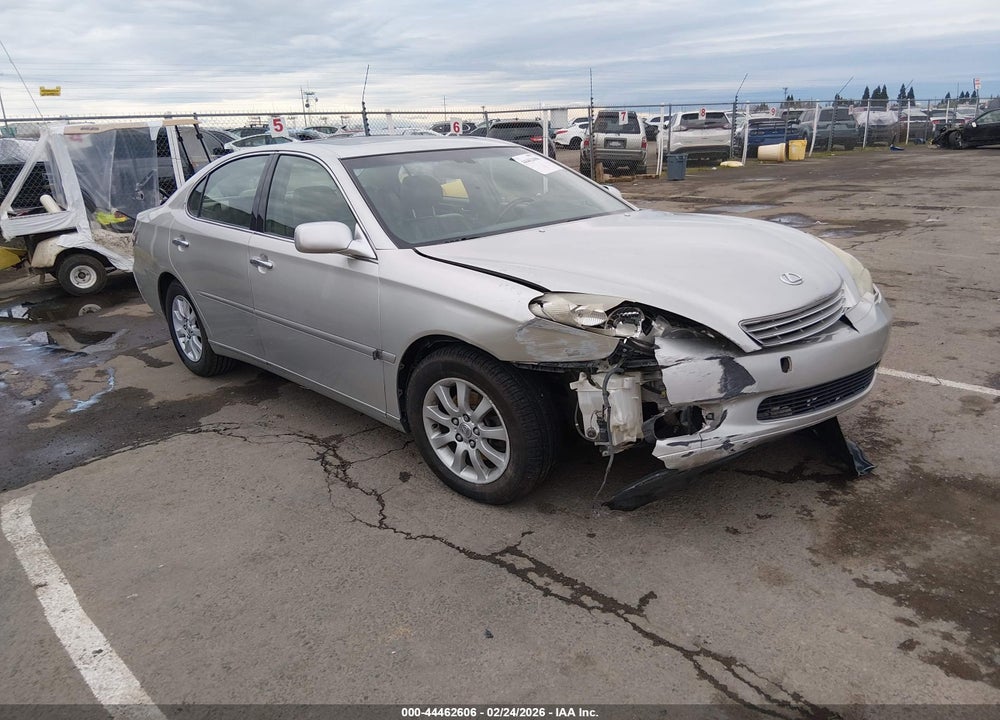 2002 LEXUS ES 300 VIN: JTHBF30G825027814