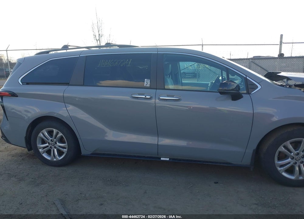2023 TOYOTA SIENNA XSE VIN: 5TDDSKFC4PS081830
