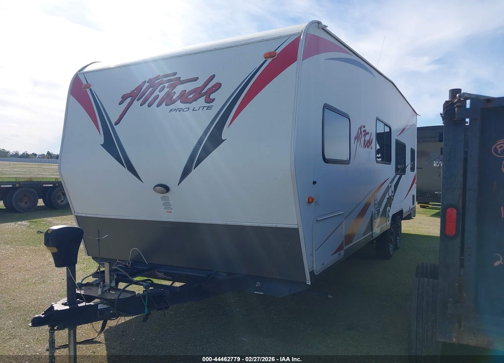 2013 ECLIPSE ATTITUDE VIN: 5LZBE2327CR009686