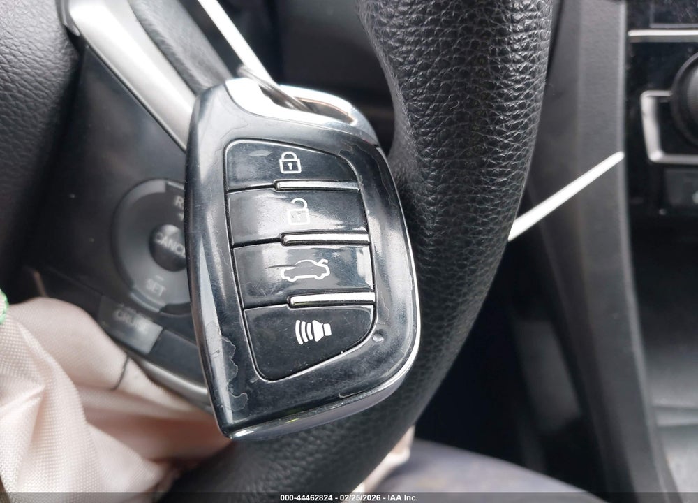 2018 HONDA CIVIC EX VIN: SHHFK7H58JU428574