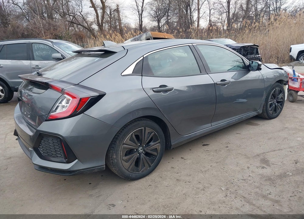 2018 HONDA CIVIC EX VIN: SHHFK7H58JU428574