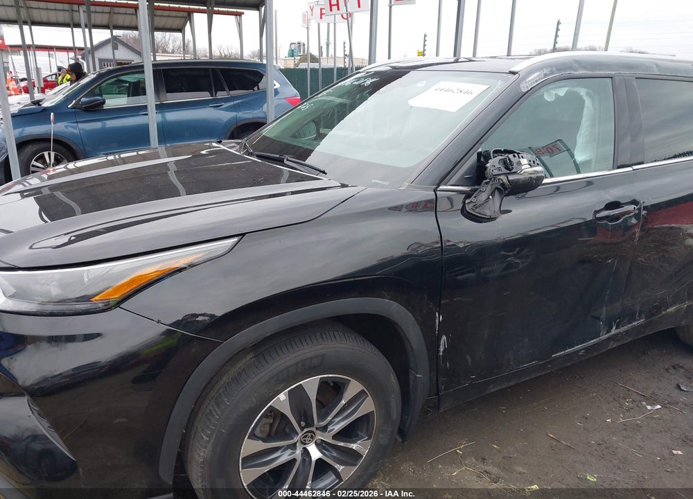 2022 TOYOTA HIGHLANDER XLE VIN: 5TDGZRBH3NS189372