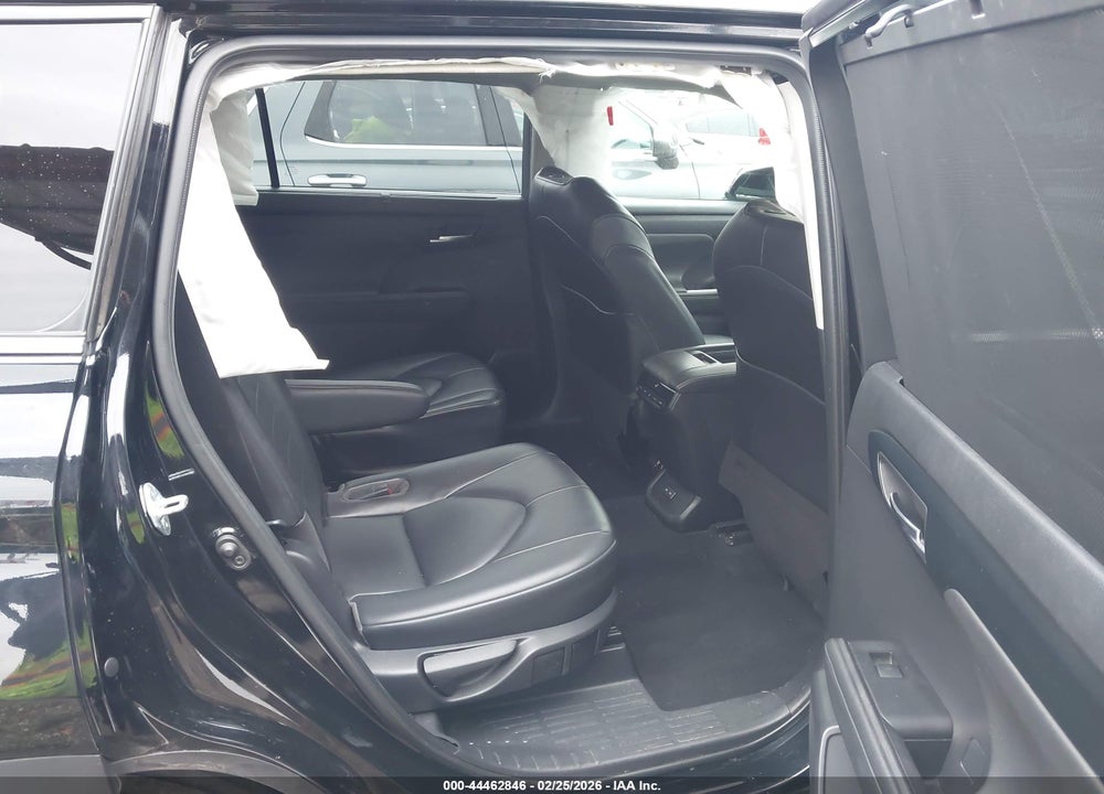 2022 TOYOTA HIGHLANDER XLE VIN: 5TDGZRBH3NS189372