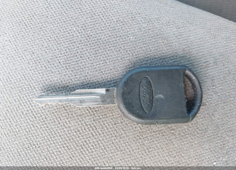 2005 FORD TAURUS SE VIN: 1FAHP53225A272646