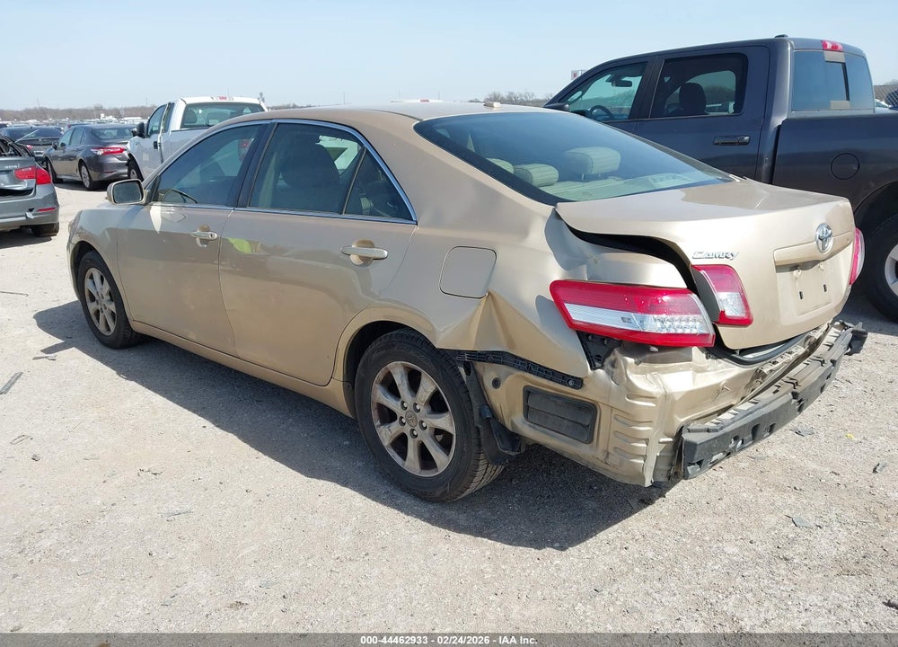2011 TOYOTA CAMRY LE VIN: 4T1BF3EK0BU664647