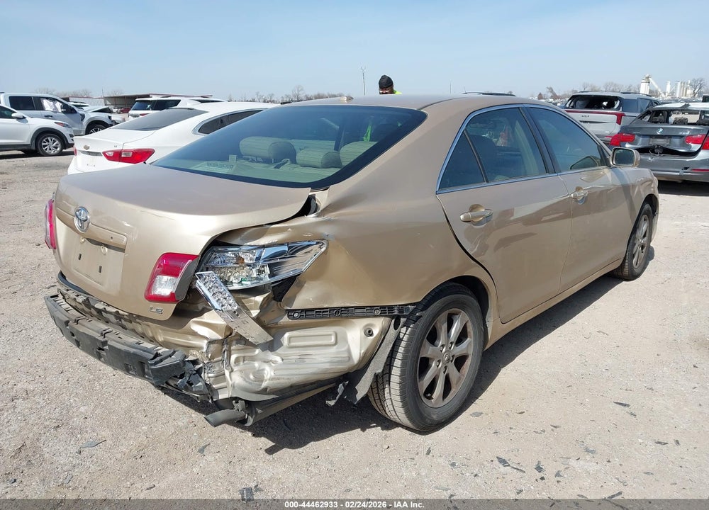 2011 TOYOTA CAMRY LE VIN: 4T1BF3EK0BU664647